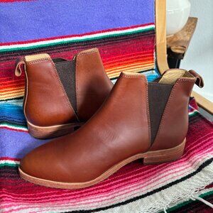 Nisolo Eva Everyday Chelsea Boot